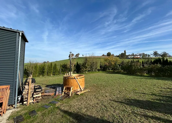 Tiny House Abenteuer Mit Hot Tub Scharten